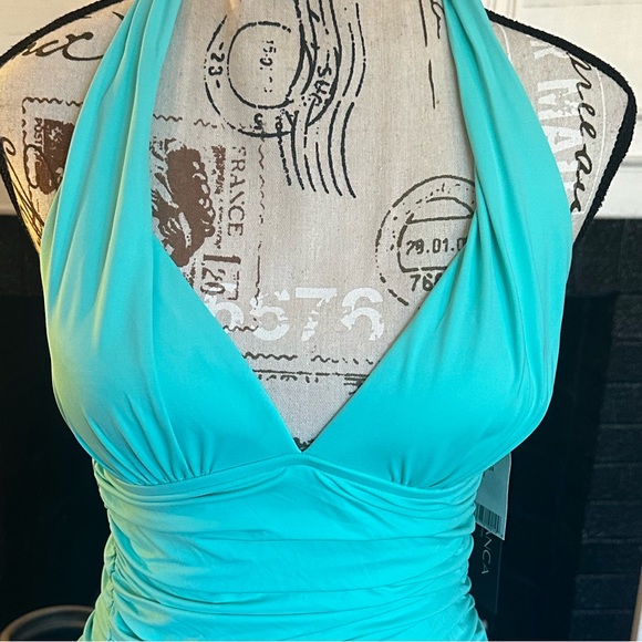 La Blanca Goddess Halter Bikini Top Ice Blue Sz 6 Small NWT Ruched Molded Cups - Picture 11 of 12